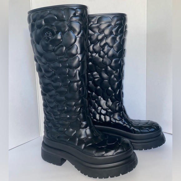 Valentino Garavani - Picture 1 of 5